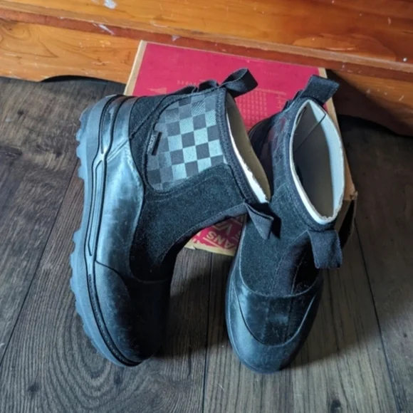 Vans Colfax Boot Women 5 Waterproof Black Checkered Side UltraCush 012026 - Picture 3 of 10